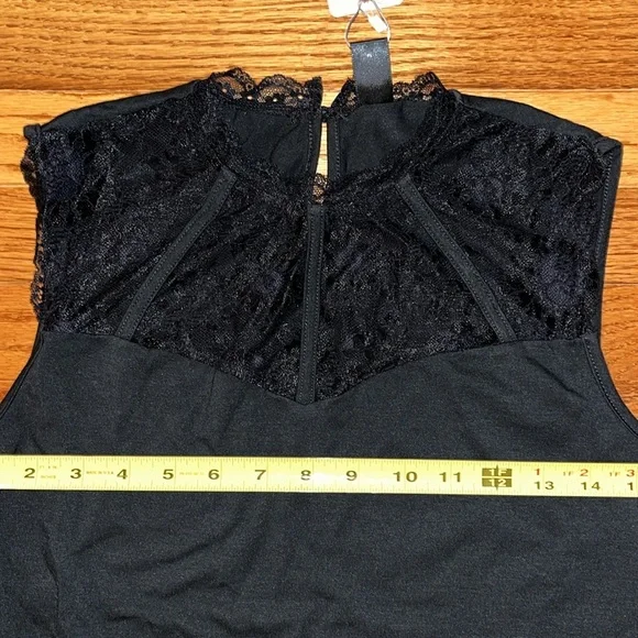 EMERY ROSE DRESS - Picture 4 of 7